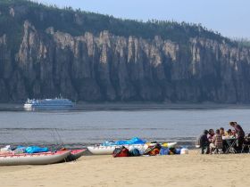 Сплав по реке Лена с посещением Ленских Столбов, тукуланов-песков Самыс Кумага и Кысыл Элэсин