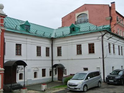 Настоятельский дом с подвалом