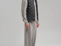 Стеганый пуховый жилет