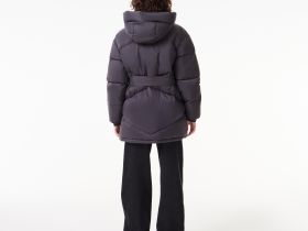 Женский короткий пуховик Lacoste с поясом и высоким воротом