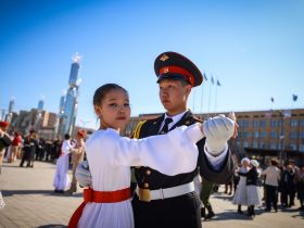 5,5 тысяч пар станцевали вальс Победы в Якутске
