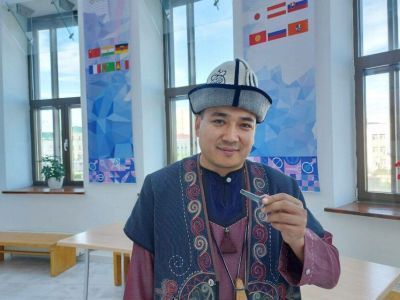 "Ждал, надеялся, что возьму главный приз". Кутманаалы Султанбеков о победе в конкурсе "Хомусист-виртуоз мира"