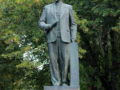 Памятник М.И. Калинину