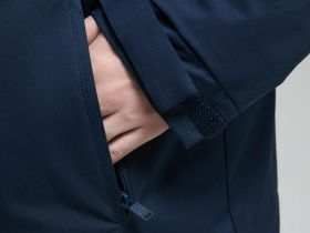 Утепленная куртка с капюшоном