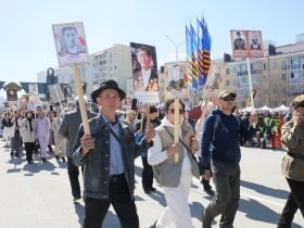 Фото. В Якутске акция «Бессмертный полк» собрала более 50 тысяч человек