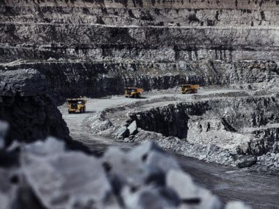 Инновационное дорожное покрытие повысило эффективность горной добычи на Удачнинском ГОКе