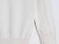 Джемпер с v-образным вырезом