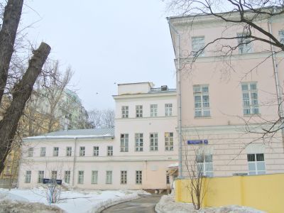 Боковой флигель