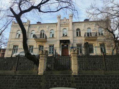 Здание бывшего китайского консульства - памятник творчества известного архитектора конца XIX века П. Базилевского