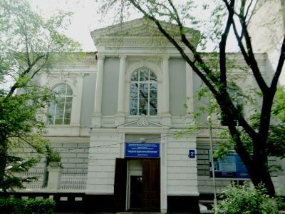 Первый корпус педучилища № 2 (бывшее здание госбанка)