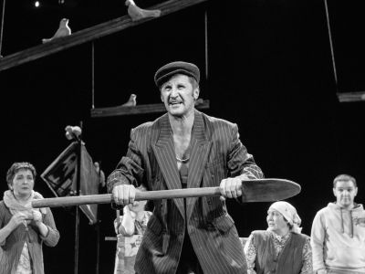 Билеты на Любовь и голуби (ТЮЗ им. Кариева) / Театр | Афиша | ИнфоТаймс