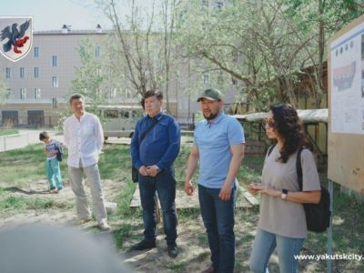 Глава Якутска представил проекты капитального ремонта дворов