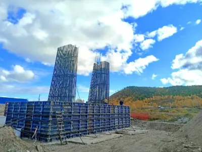 На стройплощадке Ленского моста приступили к устройству ростверка первых опор