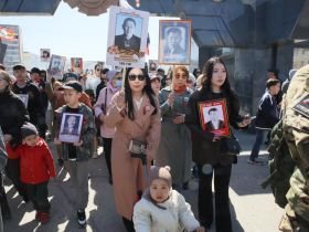 Фото. В Якутске акция «Бессмертный полк» собрала более 50 тысяч человек