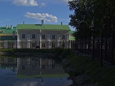 Гостиничный флигель