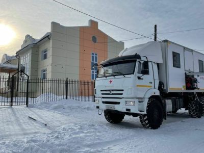 Почти сто жителей двух сел Чурапчинского улуса прошли диспансеризацию в мобильном комплексе