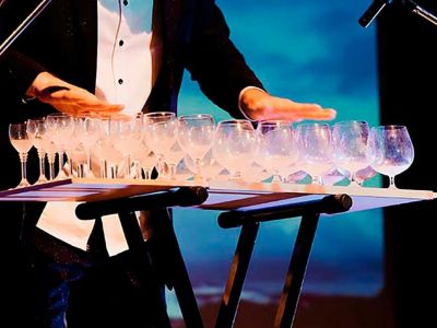 Билеты на Рождественский концерт при свечах: Стеклянная арфа, орган, голос. От Баха до Scorpions (Кафедральный собор Святых Петра и Павла) / Концерт | Афиша | ИнфоТаймс