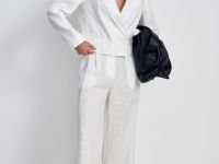 Двубортный укороченный жакет