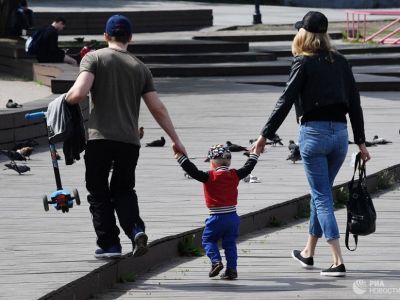 Правительство РФ одобрило повышение выплат на детей семьям с невысоким доходом