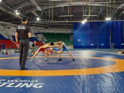 Определились финалисты первого дня чемпионата Дальнего Востока по вольной борьбе