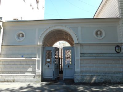 Ограда с воротами