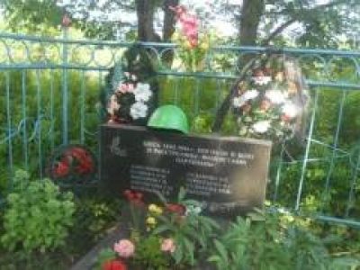 Братская могила советских воинов, погибших в боях с фашистами