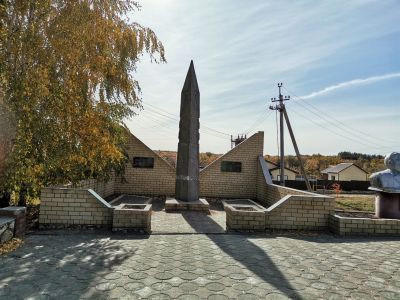 Братская могила участников гражданской войны