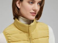 Пуховый жилет с натуральным пухом