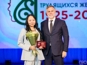 Матерям Якутии вручили госнаграды с денежным вознаграждением