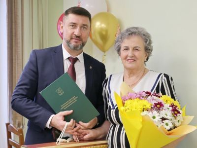 Жительнице Мирного, ветерану АЛРОСА Анне Тягло исполнилось 75 лет