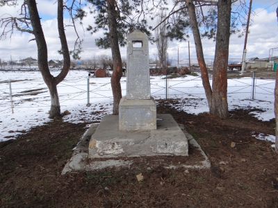 Обелиск воинам-односельчанам, погибшим в 1941-1945 гг.