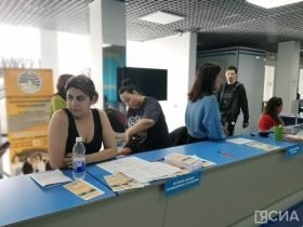 Более 300 абитуриентов посетили приемную кампанию «Старт в карьеру» в Якутске