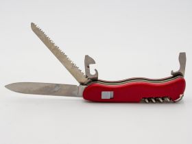 Нож перочинный Victorinox Rucksack, сталь X50CrMoV15, рукоять нейлон, красный