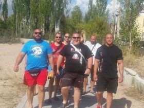 1 сентября - День заезда участников чемпионата мира по мас-рестлингу. Фото