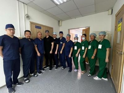 Мобильные хирурги начали оперировать в Нюрбинском районе Якутии