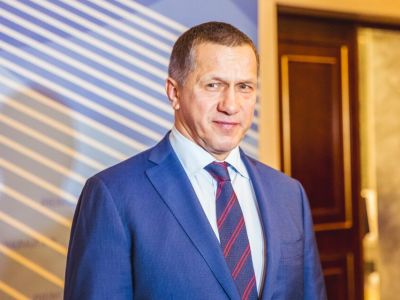 С Международным женским днем жительниц Якутии поздравил Юрий Трутнев