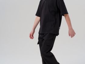 Джемпер трикотажный с воротником поло для мальчиков