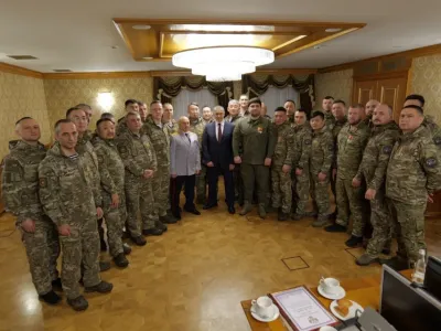 Юрий Трутнев встретился с отрядом вернувшихся с СВО добровольцев–госслужащих дальневосточных регионов