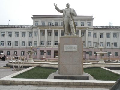 Памятник В.И.Ленину