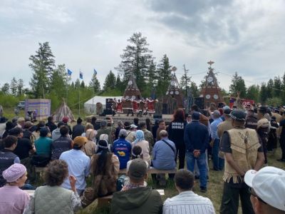 Коренным малочисленным народам Севера Якутии помогают сохранять этнокультурное наследие