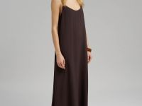 Свободное платье миди на бретелях