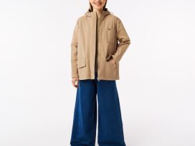 Женская лёгкая куртка Lacoste