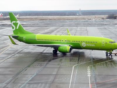 Самолет авиакомпании «Сибирь» совершил экстренную посадку в аэропорту Нерюнгри
