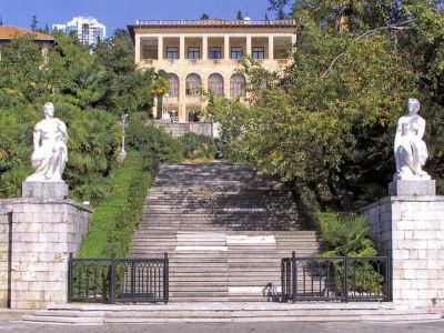 Главная лестница