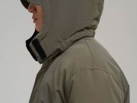 Утепленное пальто со съемным капюшоном