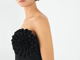 Топ с объёмным декором, Черный