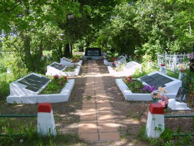 Братское кладбище воинов Советской Армии, погибших в 1944 г.