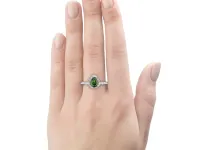 Кольцо из белого золота с хромдиопсидом э4754кц11220451