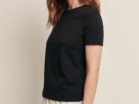 Футболка полуприлегающего силуэта