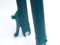 Жесткая алюминиевая вилка Format 5221 1-1/8-1.5 28&quot; (бирюзовый 223 мм эксцентрик 9 мм шток 1 1/8&quot;-1.5&quot; (28.6 мм - 38.1 мм), алюминий для дисковых тормозов)